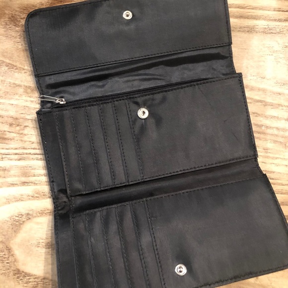 Women’s Black Faux Leather Wallet - Picture 2 of 4